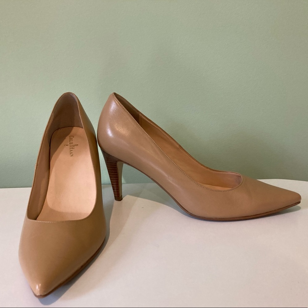 Cole Hahn Tan 3” Pumps w Stacked Heel - Size 8B
